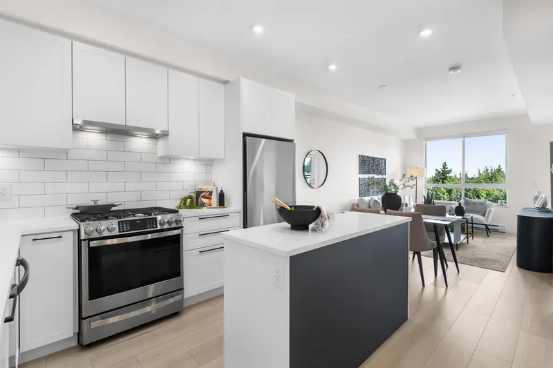 405 32174 GEORGE FERGUSON WAY - photo 3 of 25