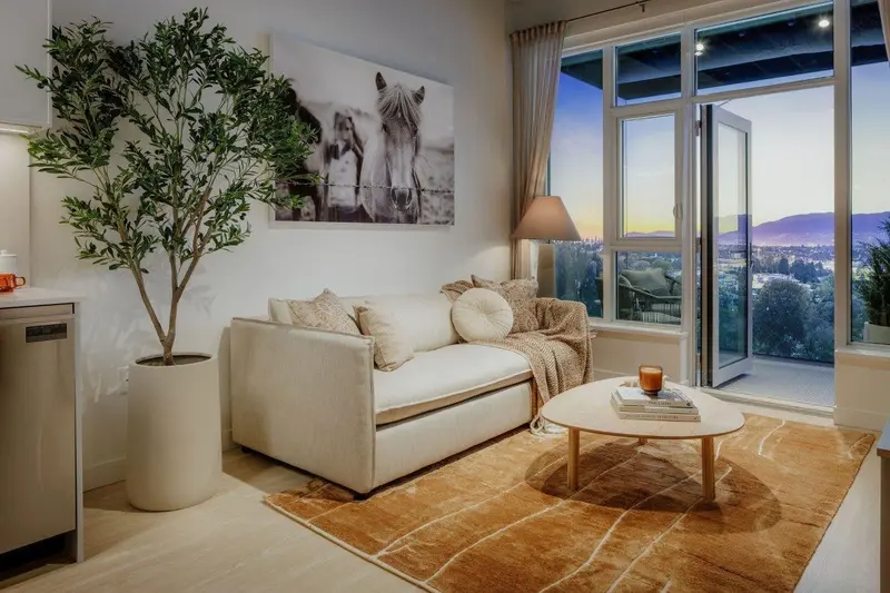 201 3633 WILLINGDON AVENUE - photo 4 of 15