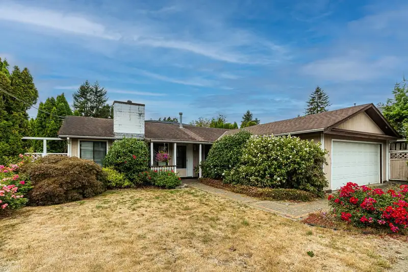 5731 172B STREET - photo 1 of 22