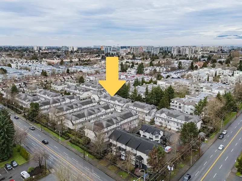 14 7831 GARDEN CITY ROAD - photo 3 of 25