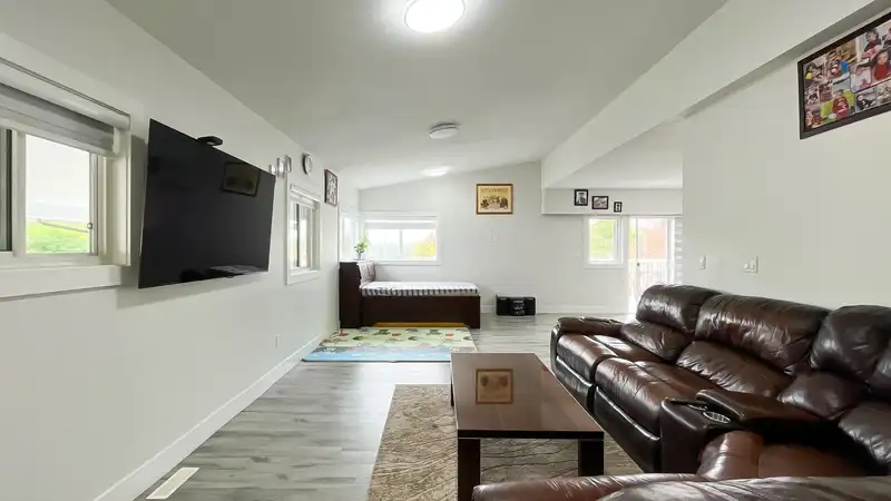 14171 77A AVENUE - photo 1 of 19