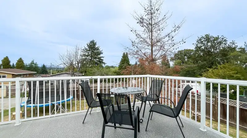 14171 77A AVENUE - photo 4 of 19