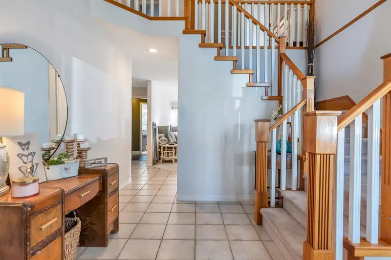 18589 59 AVENUE - photo 2 of 40