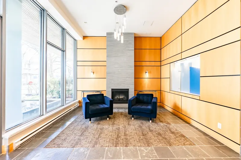 2703 2289 YUKON CRESCENT - photo 2 of 25