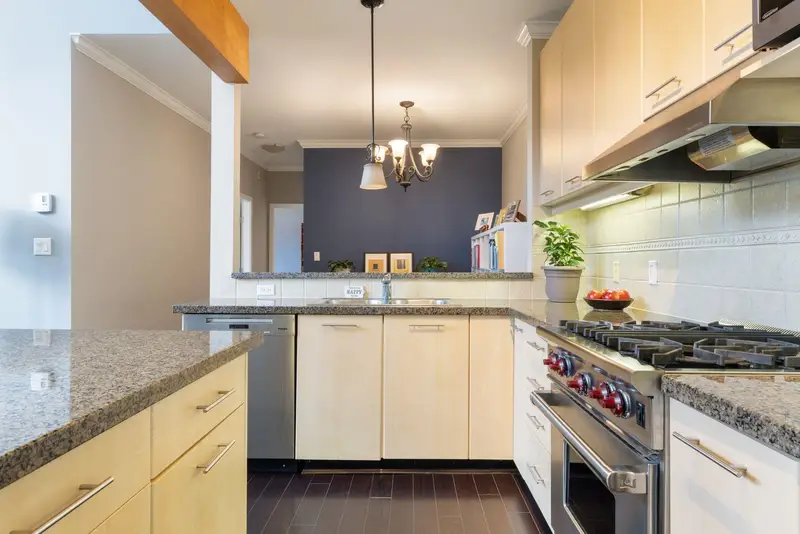 514 560 RAVEN WOODS DRIVE - photo 3 of 25