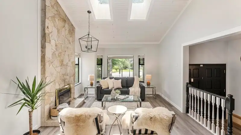 16202 SOUTHGLEN PLACE - photo 3 of 38