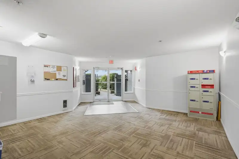 304 12130 80 AVENUE - photo 4 of 27