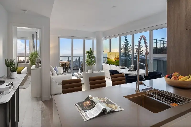 408 1441 JOHNSTON ROAD - photo 1 of 25