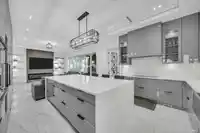 14138 75A AVENUE - thumbnail 8