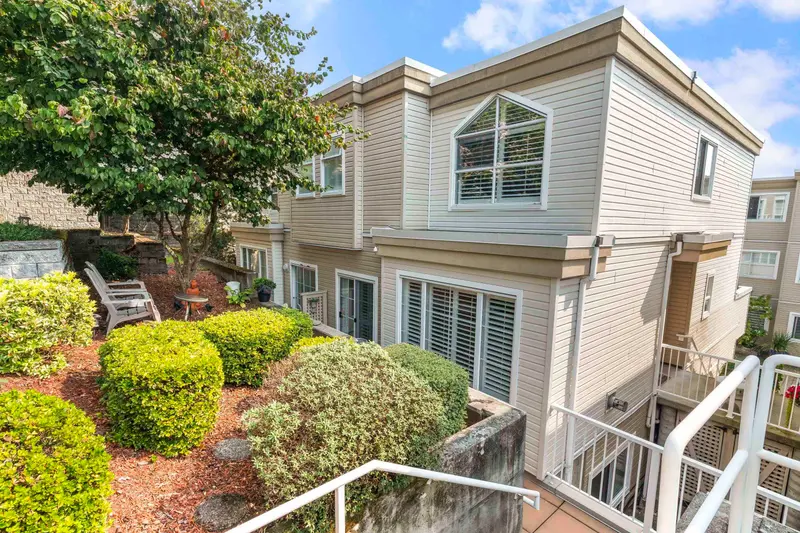 1157 VIDAL STREET - photo 1 of 25