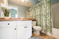 7018 179A STREET - thumbnail 16