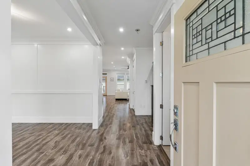 7263 194A STREET - photo 2 of 34