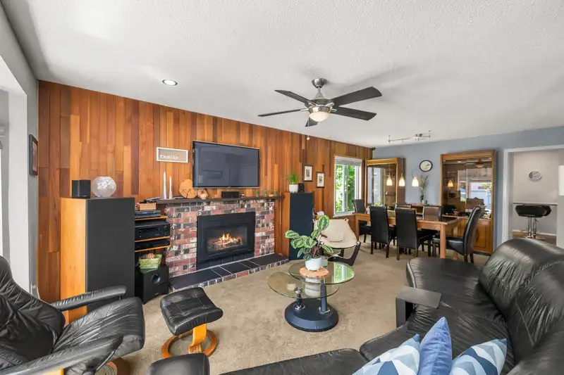 12241 80A AVENUE - photo 4 of 39