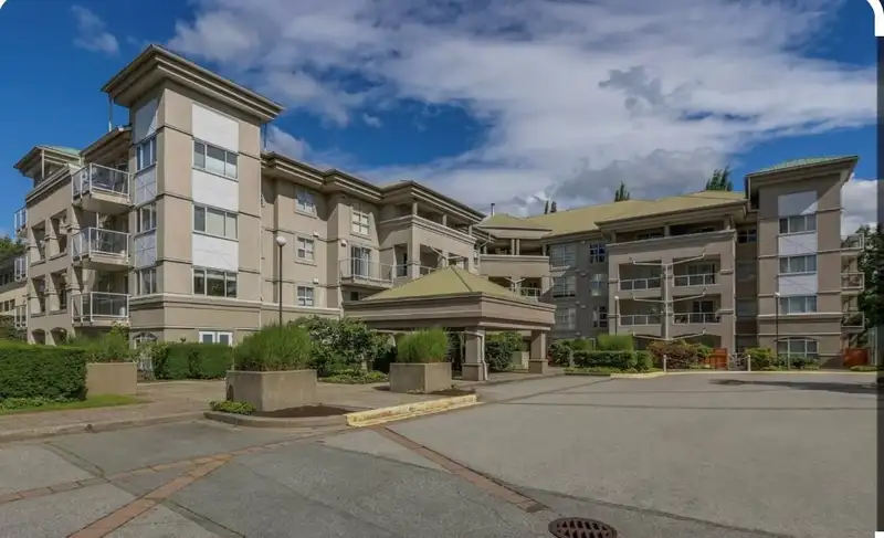 214 10533 UNIVERSITY DRIVE - photo 1 of 1