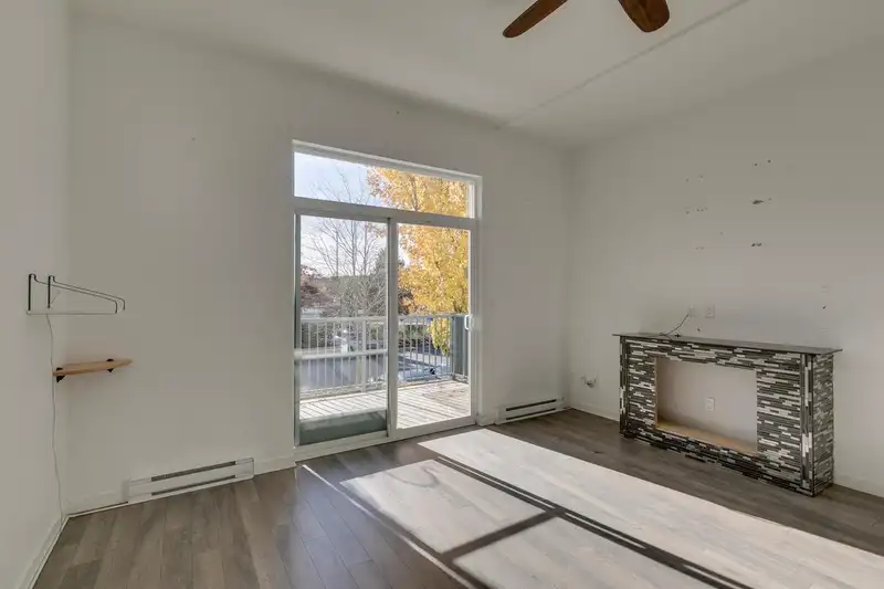 39 18681 68 AVENUE - photo 3 of 40