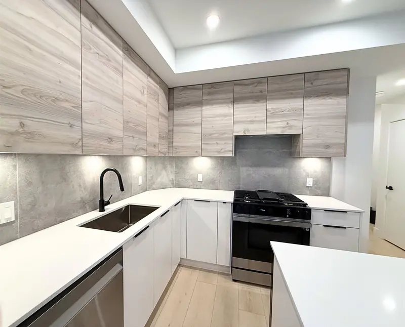 Listing - photo 1 of 25