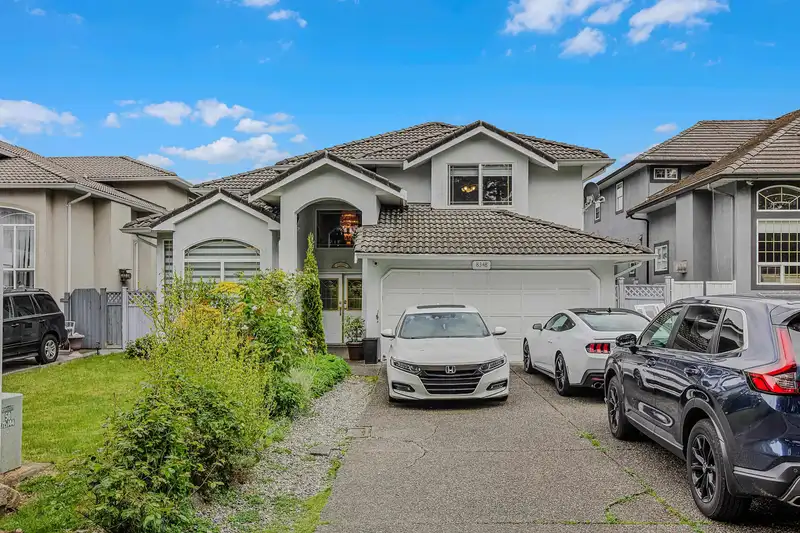 8348 133 STREET - photo 1 of 40