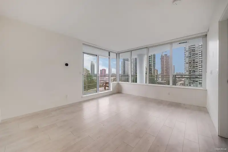 903 13318 104 AVENUE - photo 4 of 30