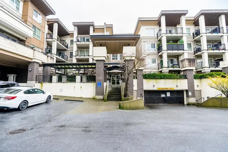 417 9655 KING GEORGE BOULEVARD - photo 1 of 27