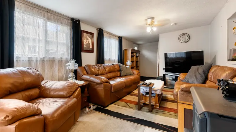 31573 LOMBARD AVENUE - photo 2 of 25