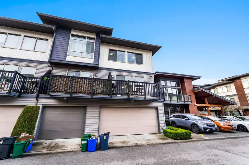 48 8473 163 STREET - photo 2 of 40