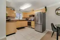 214 8115 121A STREET - thumbnail 9
