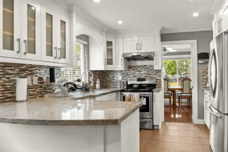 15042 85A AVENUE - photo 1 of 38