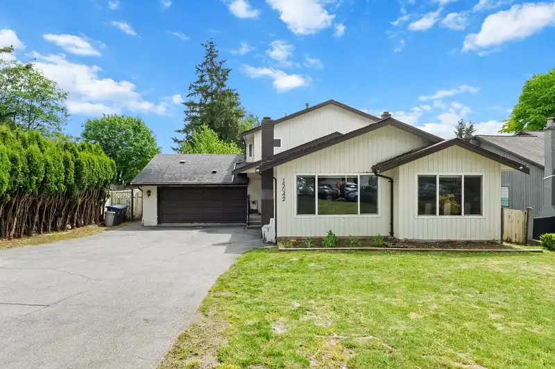 15042 85A AVENUE - photo 2 of 38