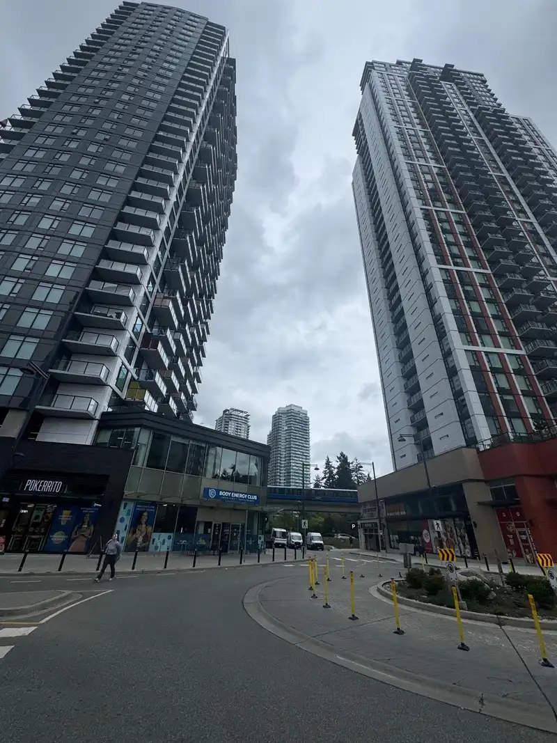 1303 13655 FRASER HIGHWAY - photo 2 of 5