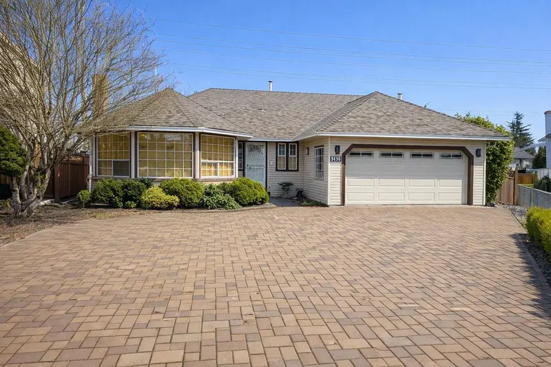 9496 160A STREET - photo 1 of 19