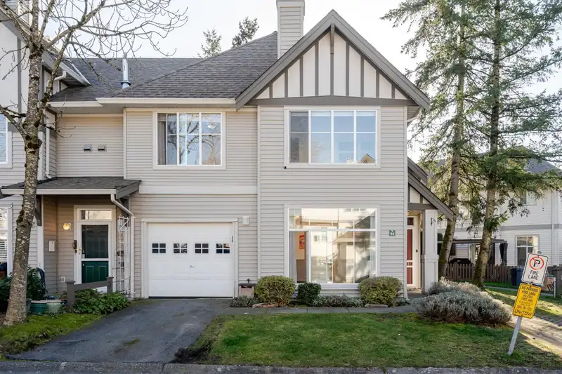 94 6465 184A STREET - photo 4 of 40