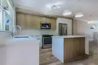 44 6350 142ND STREET - thumbnail 4