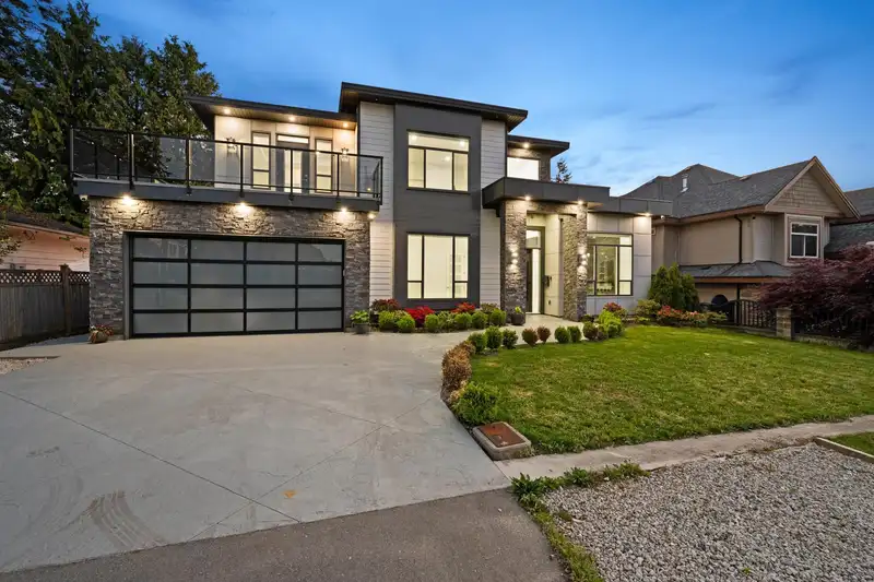 13816 BRENTWOOD CRESCENT - photo 1 of 40