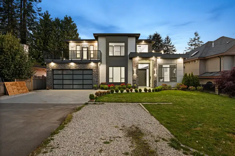 13816 BRENTWOOD CRESCENT - photo 4 of 40