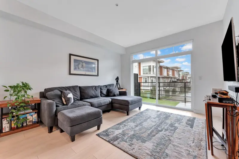 25 20857 77A AVENUE - photo 2 of 25