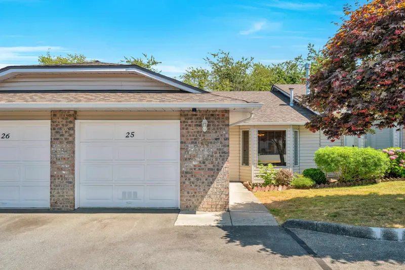 25 22308 124 AVENUE - photo 2 of 25