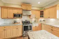 16625 85B AVENUE - thumbnail 8