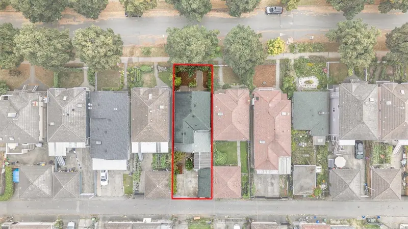 5263 WALES STREET - photo 2 of 25