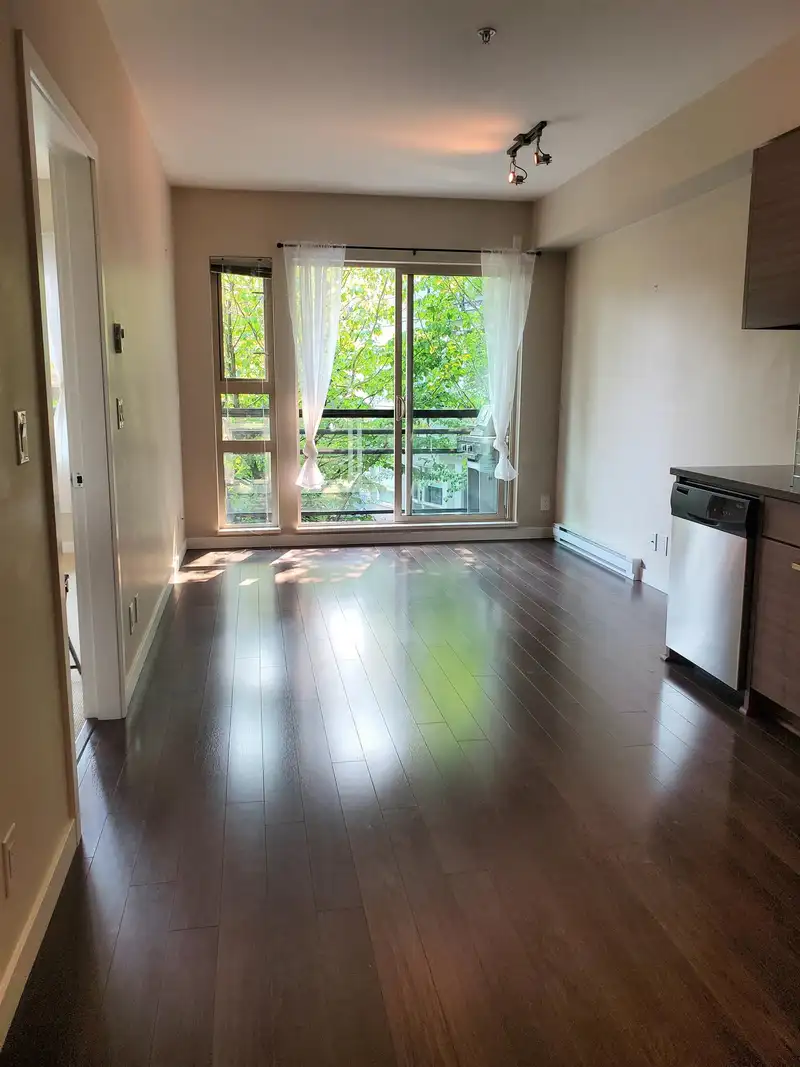 208 13228 OLD YALE ROAD - photo 4 of 10
