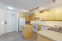 238 10838 CITY PARKWAY - thumbnail 15