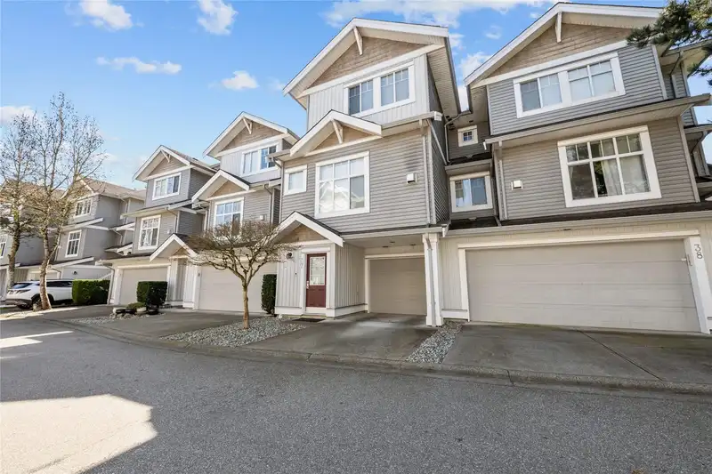 37 16760 61 AVENUE - photo 1 of 25