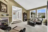 8518 165A STREET - thumbnail 12