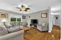8518 165A STREET - thumbnail 20