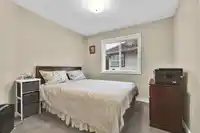 8518 165A STREET - thumbnail 32