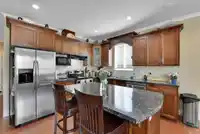 19180 70 AVENUE - thumbnail 3