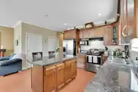 19180 70 AVENUE - thumbnail 4