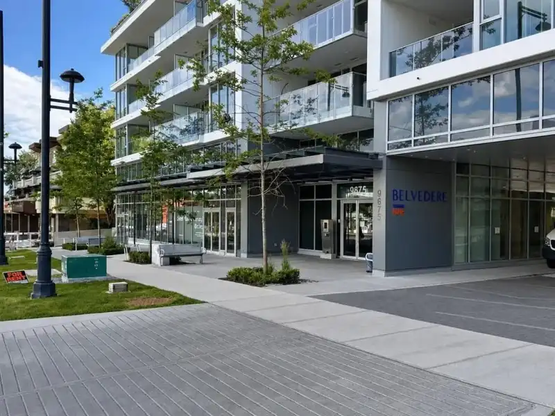2606 9675 KING GEORGE BOULEVARD - photo 1 of 8
