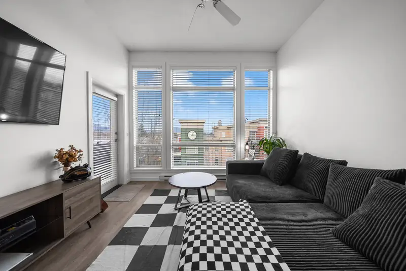 408 45530 MARKET WAY - photo 1 of 25