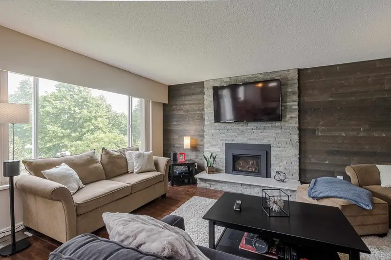 26864 27 AVENUE - photo 3 of 25