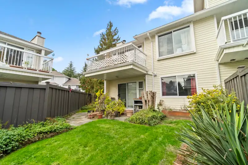 4 13958 72 AVENUE - photo 4 of 33